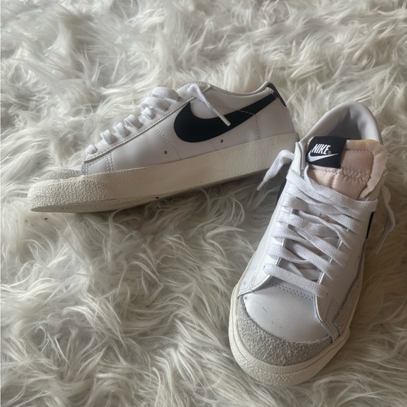 Nike Blazers, Short Sneakers - Picture 2 of 4